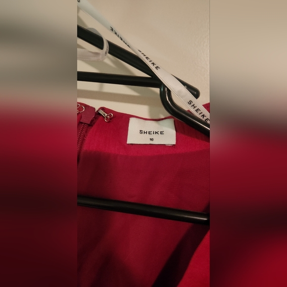 Sheike Size 16 Red/Pink Playsuit - Picture 7 of 7